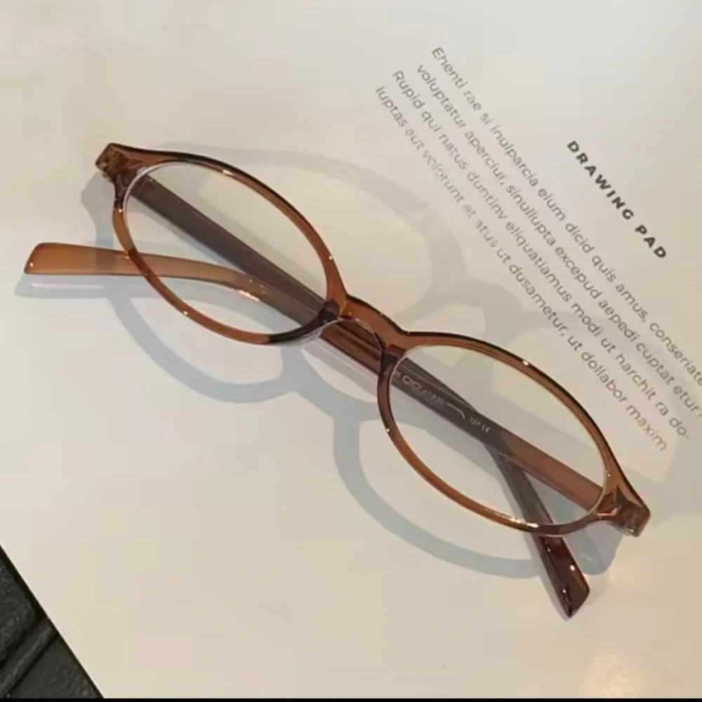 Trendy Oval Women's Reading Glasses - Brown